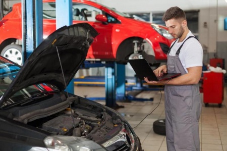 Diagnostic auto &agrave; Chabreloche : d&eacute;tecter les pannes efficacement